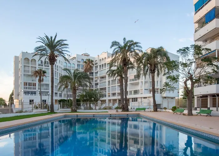 Apartamento En Complejo Residencial Con Piscina Y Garaje A 100M Del Mar