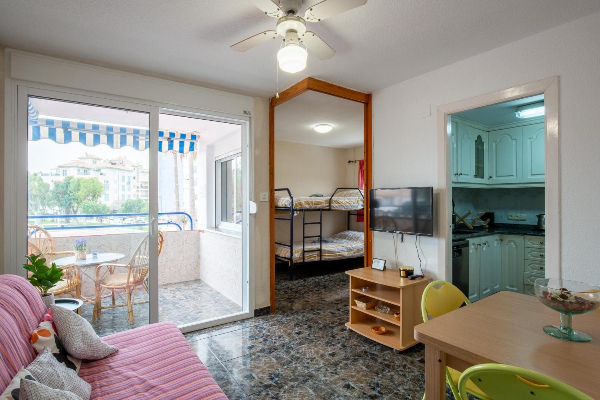 En Complejo Residencial Con Piscina Y Garaje A 100m Del Mar *